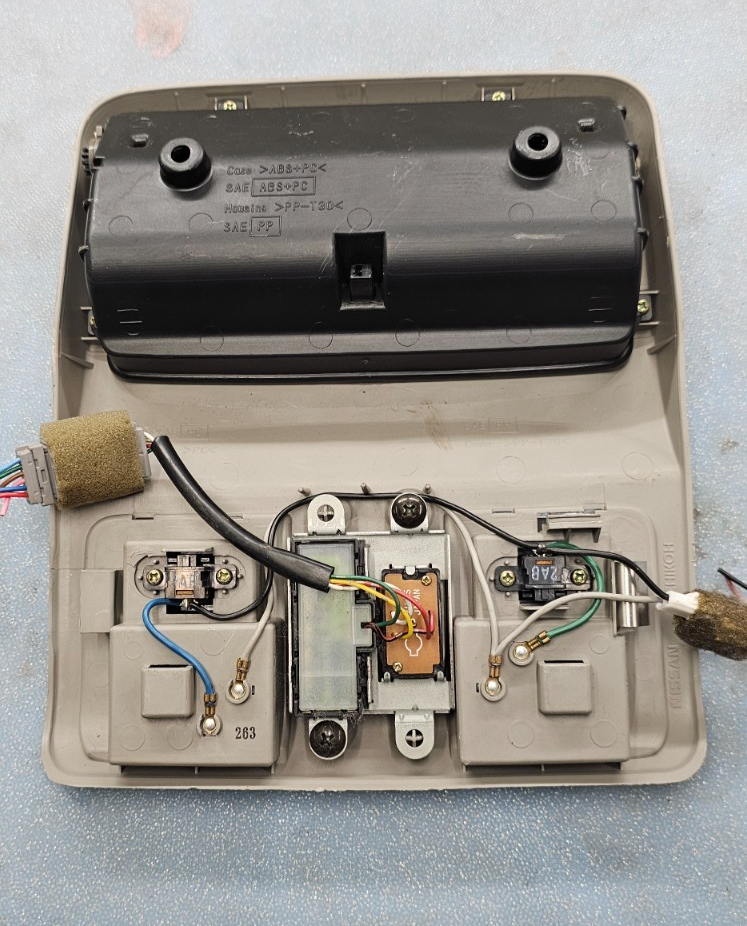 🔥04-08 Nissan Maxima Overhead Console Dome Map Light Switch Assembly TAN