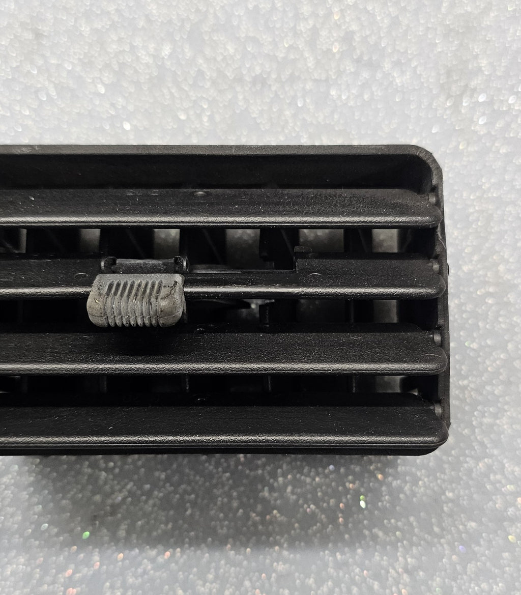 🔥92-96 Ford F150 F250 F350 Bronco Dash Vents Heat AC Air Vents Pair (2)