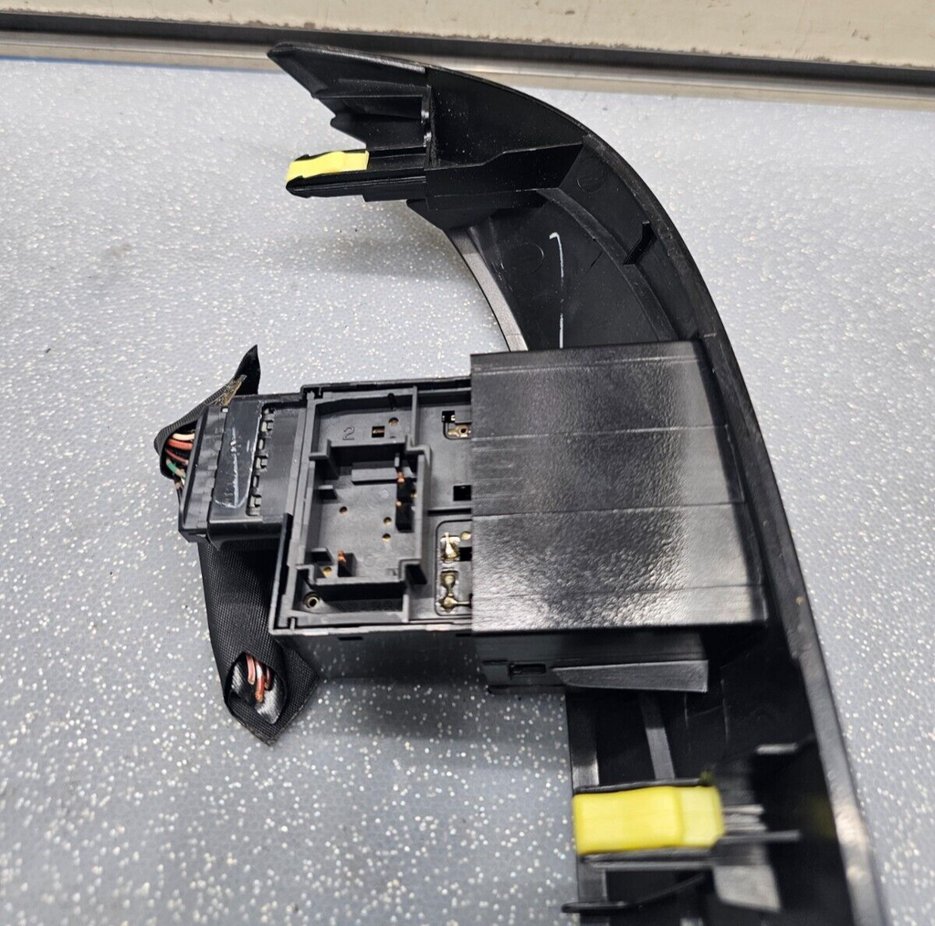 🔥2004-2010 Toyota Sienna RH Right Passenger Radio Bezel Trim Molding Black OEM
