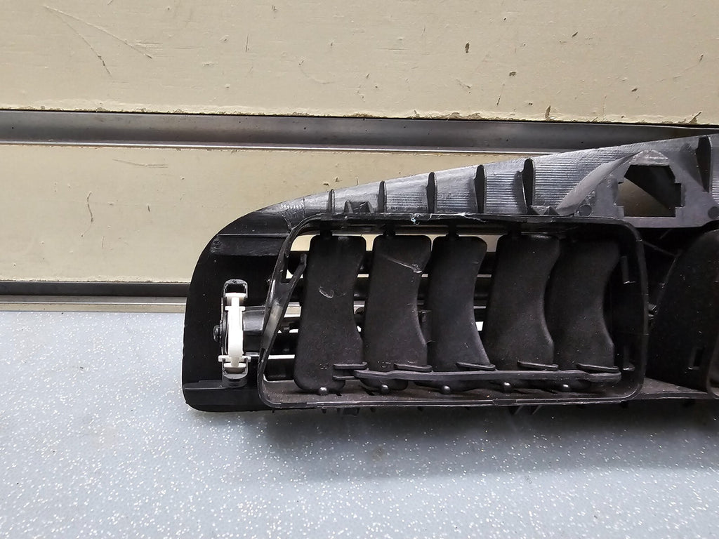 🔥04-09 Volvo S60 Dash Center AC Vent Grill Air Duct Trim Hazard Switch Cover