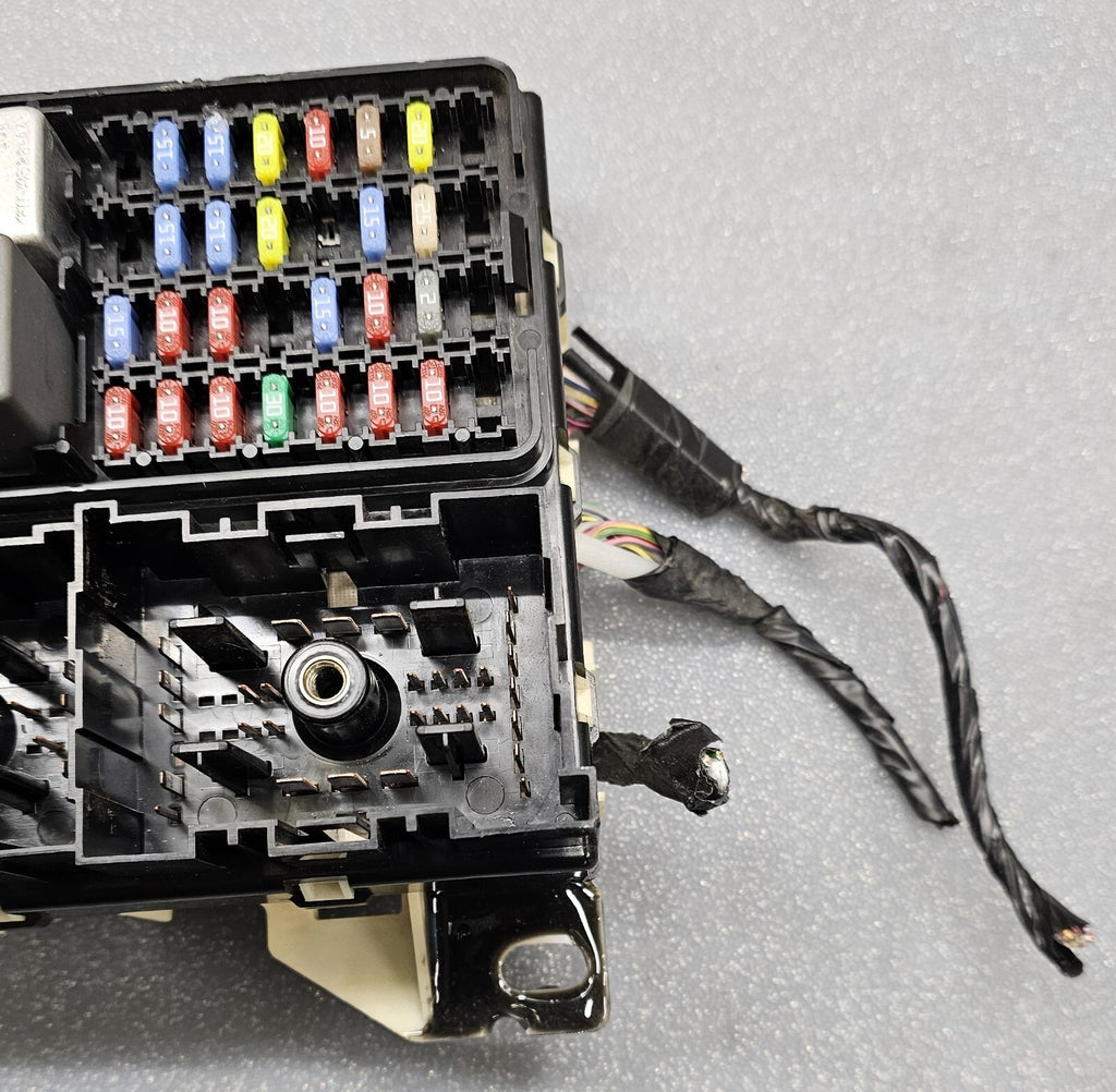 06-07 FORD TAURUS FUSE BOX BCM GEM MODULE MULTIFUNCTION RELAY OEM