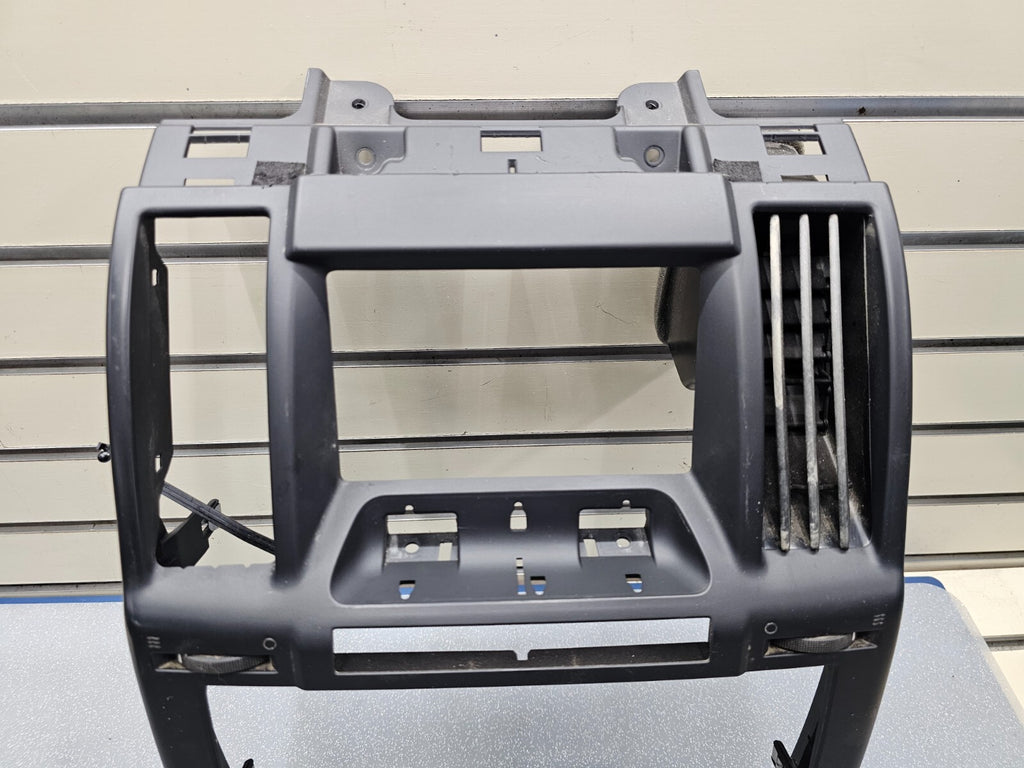 🔥08-15 Land Rover LR2 Dash Center Radio Stereo Display Bezel Trim Panel Gray