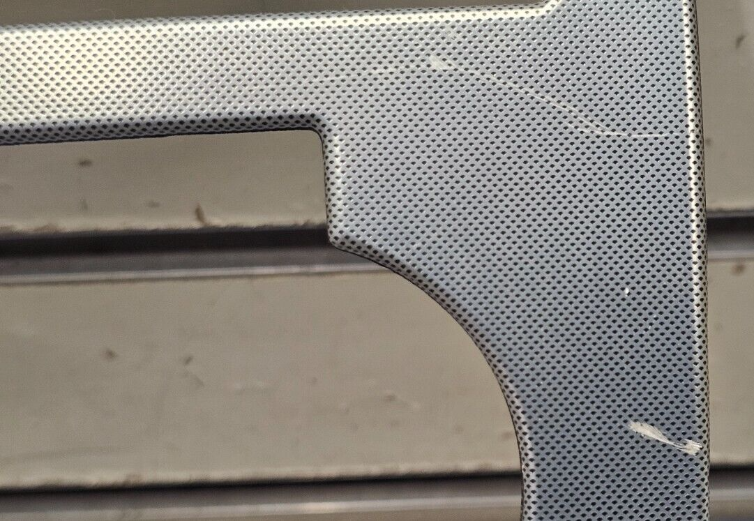 🔥05-07 GRAND CHEROKEE DASH PANEL FM RADIO STEREO DISPLAY TRIM BEZEL Silver B70