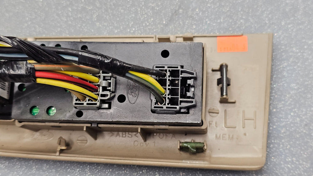 03-06 Ford Expedition Left Driver Master Door Window Control Switch Assembly Tan