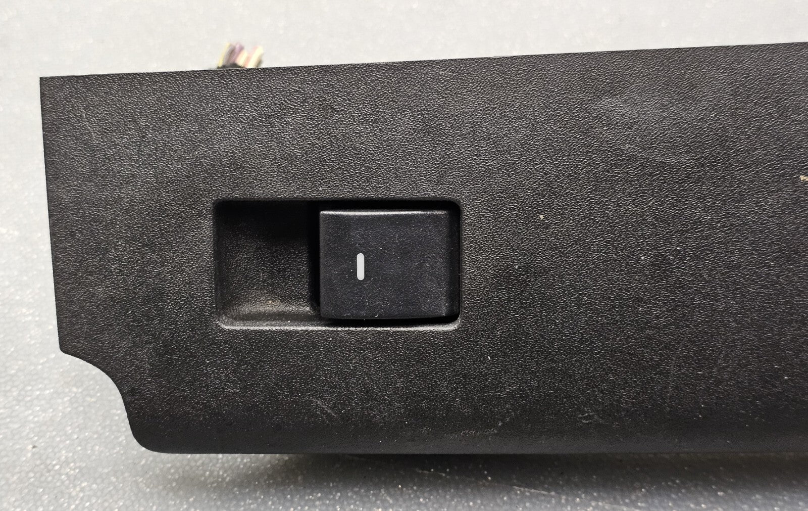 08-12 Escape Focus Front Right Passenger Door Power Window Switch Assembly Black