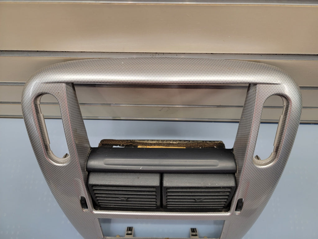 02-05 FORD EXPLORER RADIO AUDIO CLIMATE TEMPERATURE CONTROL BEZEL TRIM silver