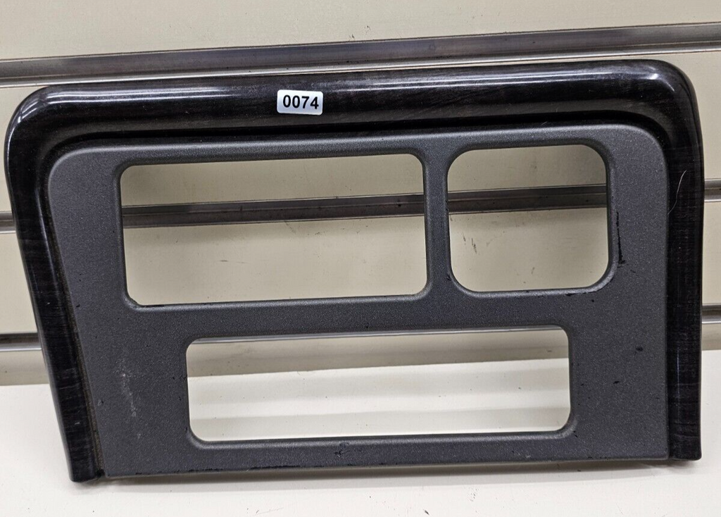 02-06 Escalade Center Dash Radio Display Bezel Trim Panel Assembly DK Gray/Wood