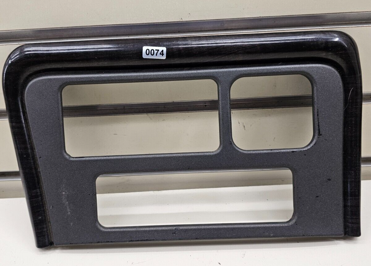 02-06 Escalade Center Dash Radio Display Bezel Trim Panel Assembly DK Gray/Wood