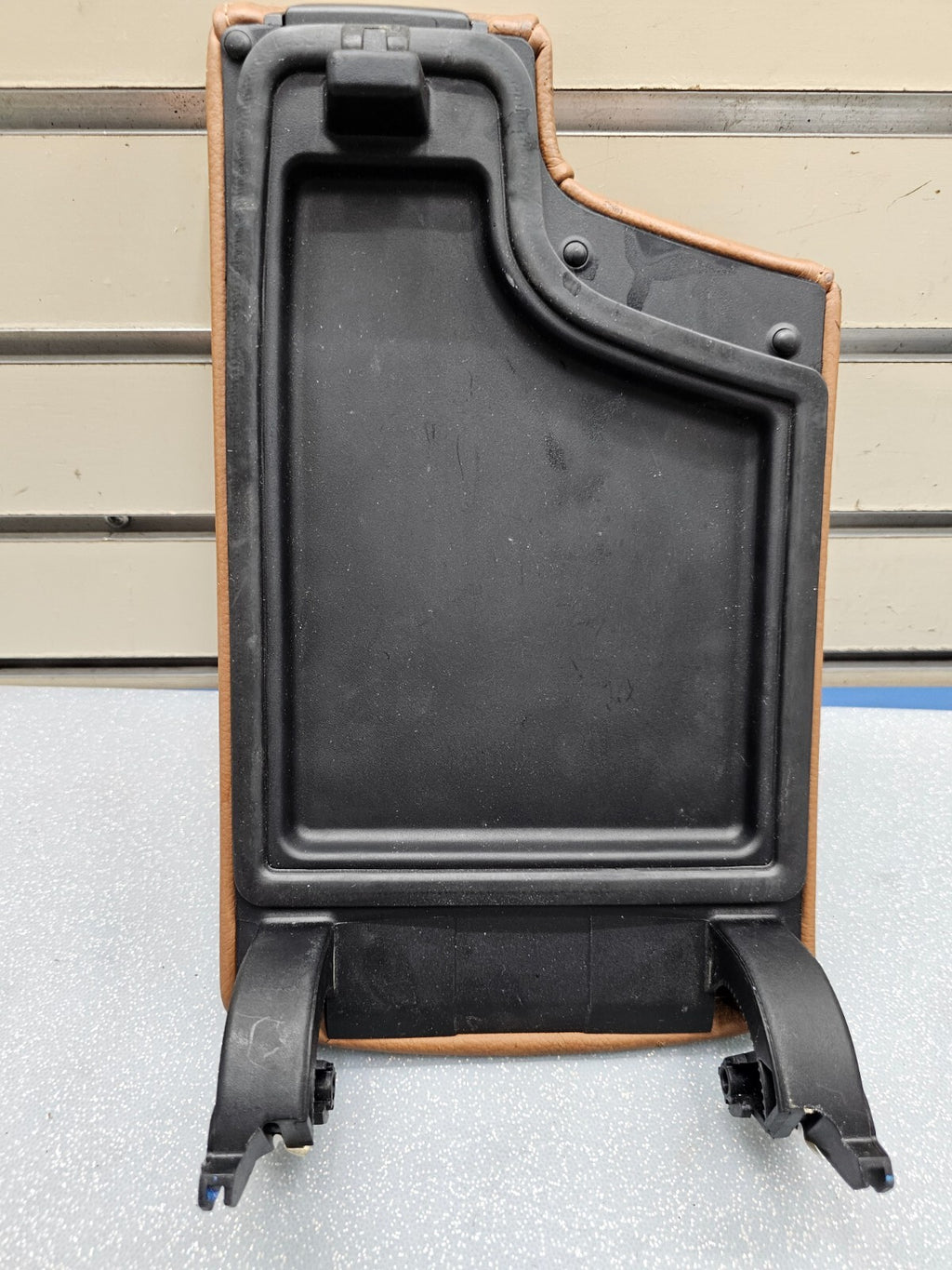 🔥06-13 BMW 328i 335i Twin Turbo Front Center Console Lid Armrest Leather Orange