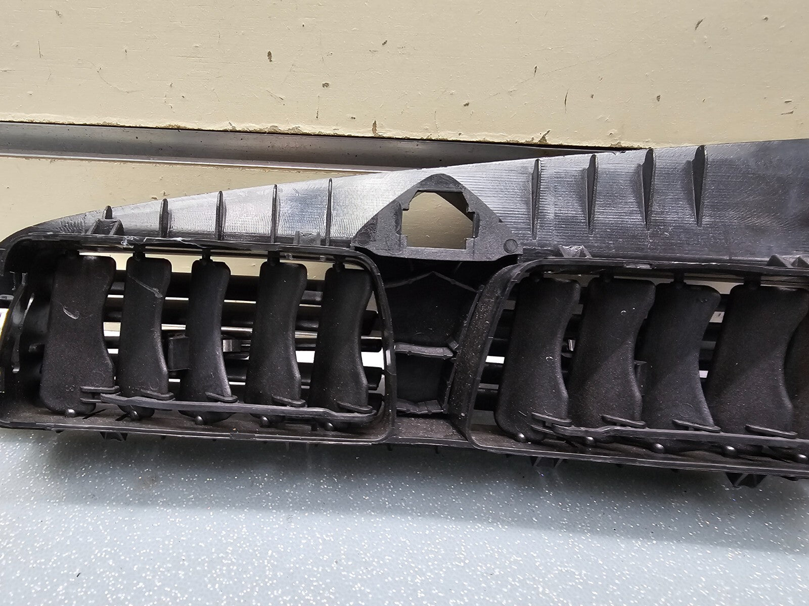 🔥04-09 Volvo S60 Dash Center AC Vent Grill Air Duct Trim Hazard Switch Cover