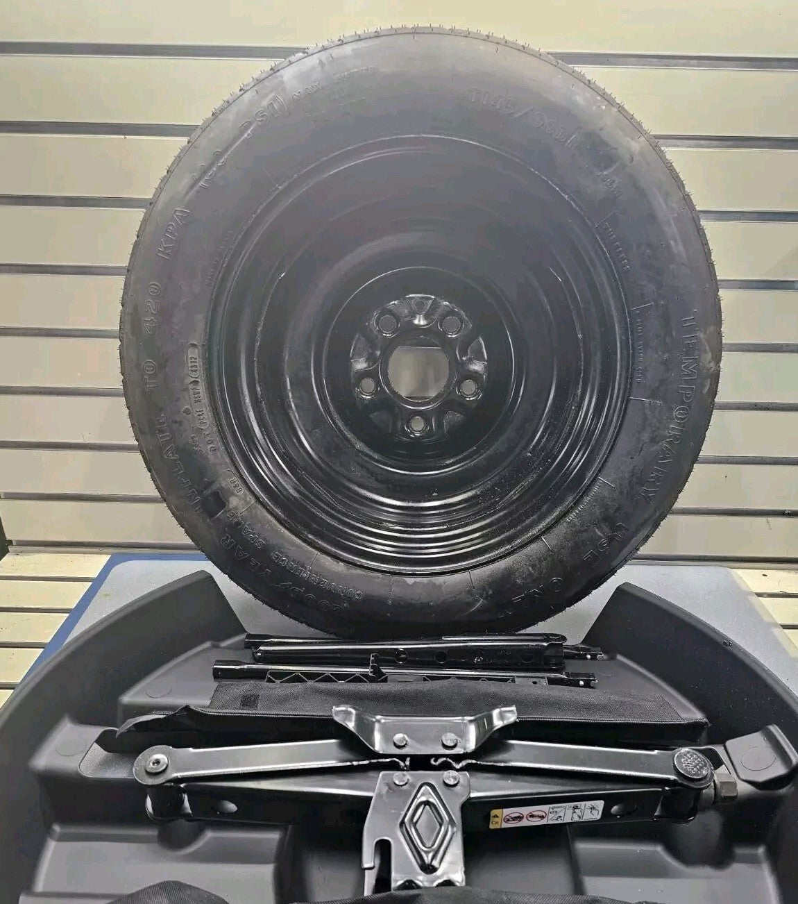 08-20 GRAND CARAVAN TOWN COUNTRY COMPACT SPARE WHEEL TIRE JACK COVER WRENCH KIT