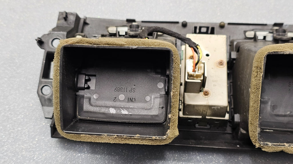 🔥06-11 Cadillac DTS Dash Center Air Vent Heater Bezel Conditioning BLACK OEM