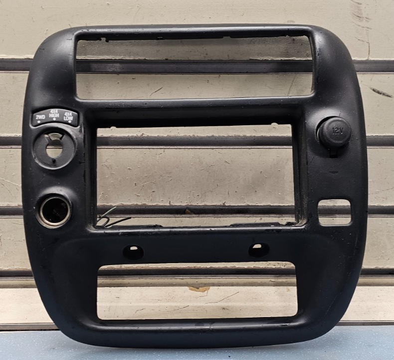 95-10 Ranger Explorer Center Dash Radio Stereo Display Bezel Trim Panel BLACK B2