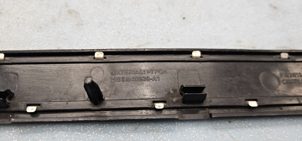 🔥2003-2011 Lincoln Town Car OEM Genuine Interior Trim Door Sill Plate