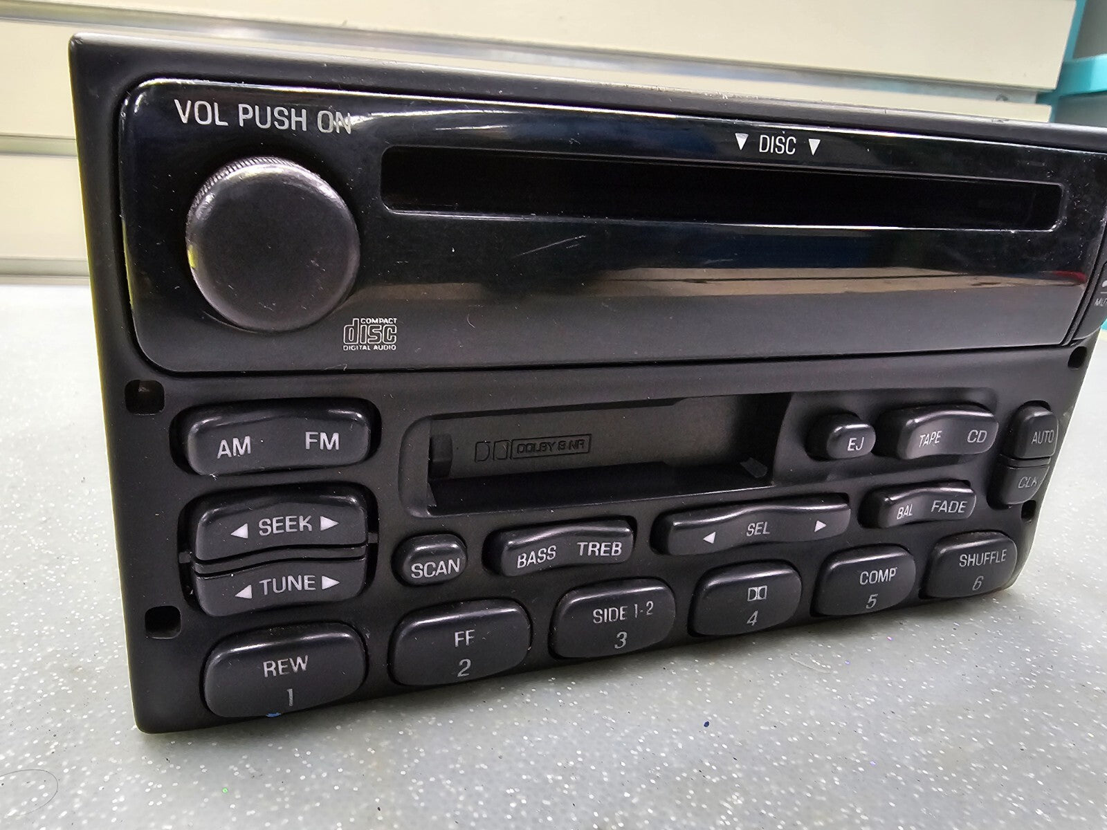 🔥2001 - 2005 Ford Lincoln Mercury OEM AM FM Radio Single CD Player Receiver