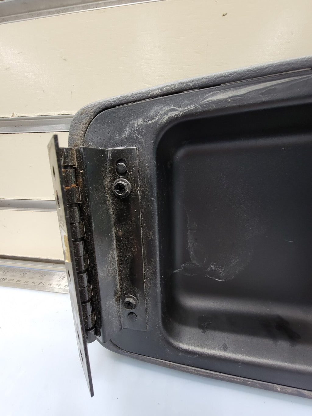 🔥2002-2007 Jeep Liberty Center Console Arm Rest Lid Black OEM
