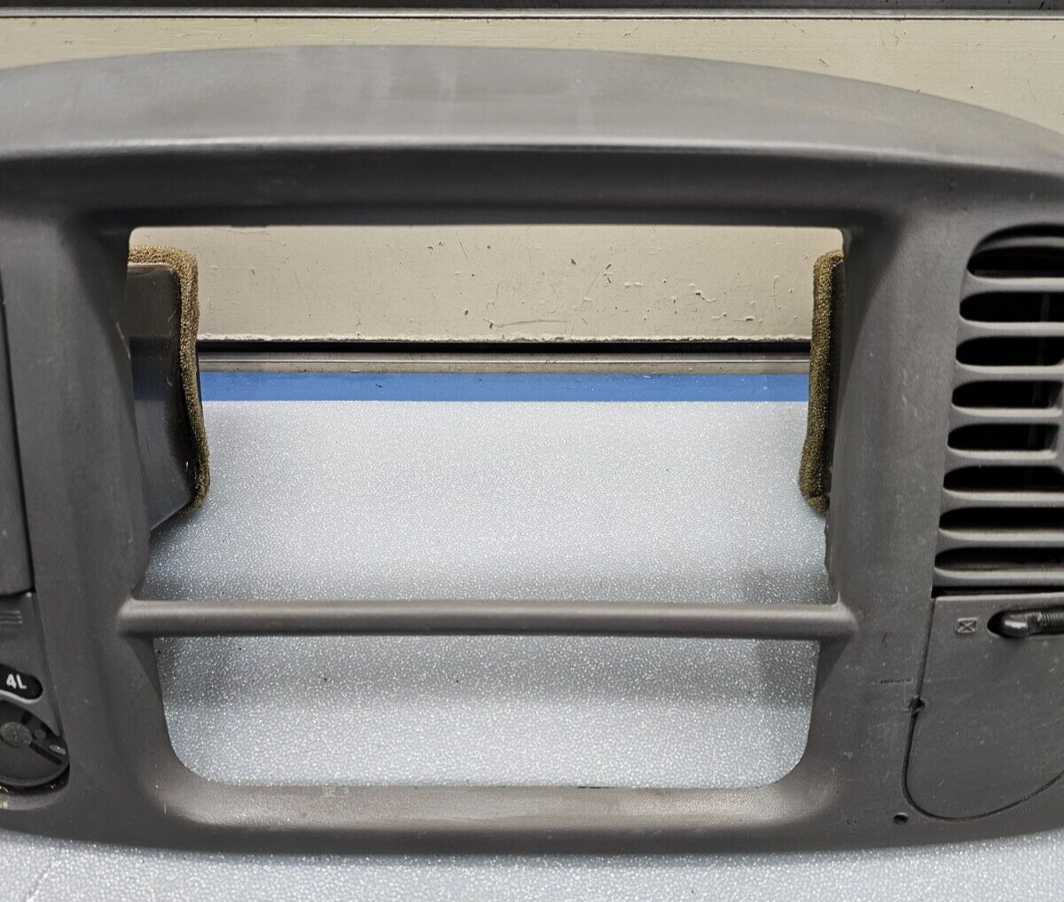 🔥97-03 Ford F150 Center Dash Radio Climate Trim Stereo BEZEL Panel Line GRAY
