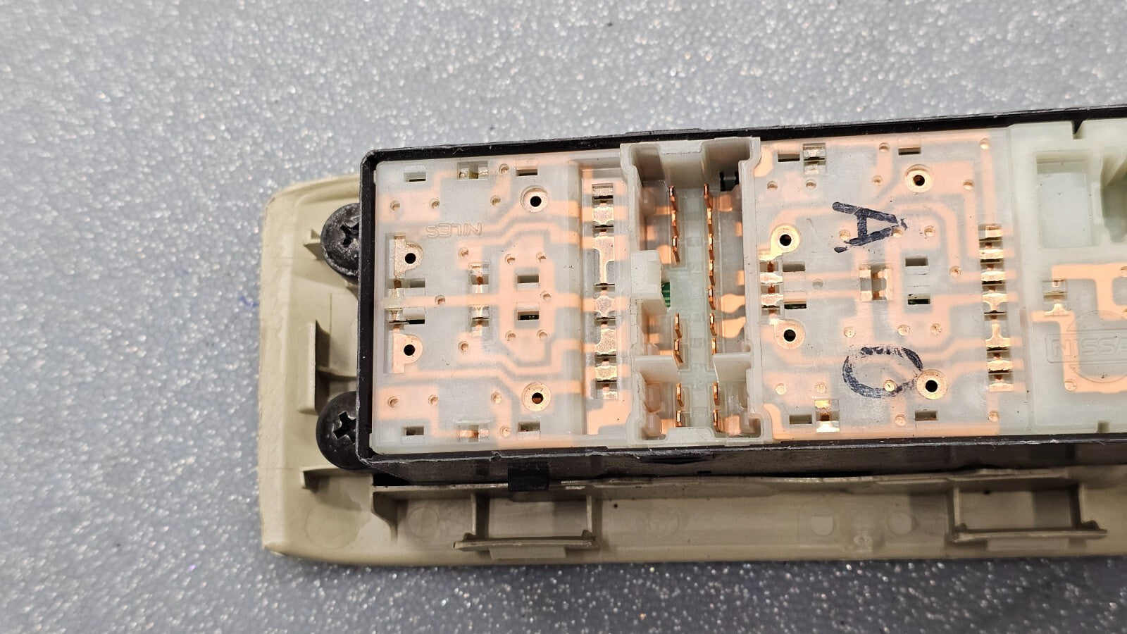 🔥05-07 Infiniti G35 Left Driver Master Door Power Window Switch Assembly Tan