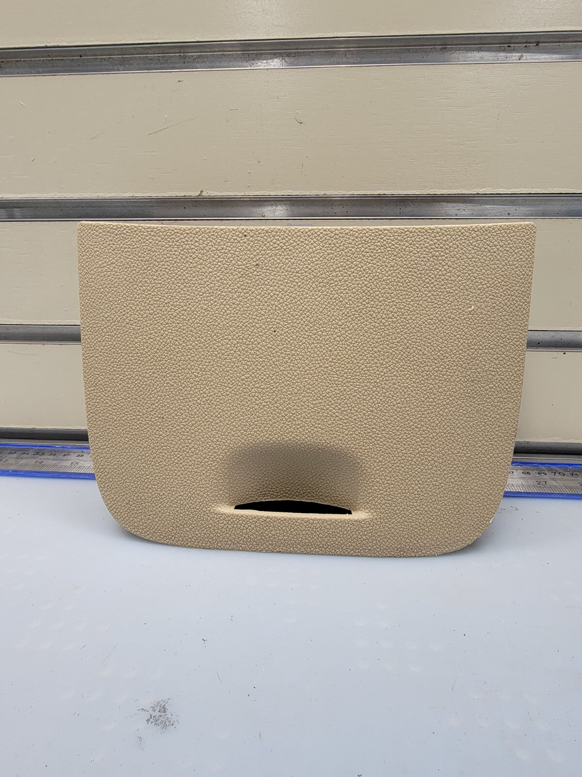 🔥07-14 CHEVROLET Suburban Tahoe Center Console Rear Pull Out Cupholder OEM TAN