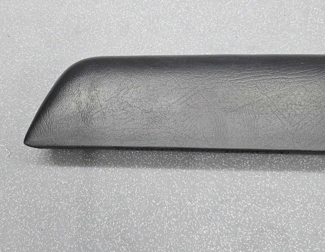 98-04 BLAZER S10 JIMMY SONOMA Door Panel Armrest Pull Handle Passenger Graphite