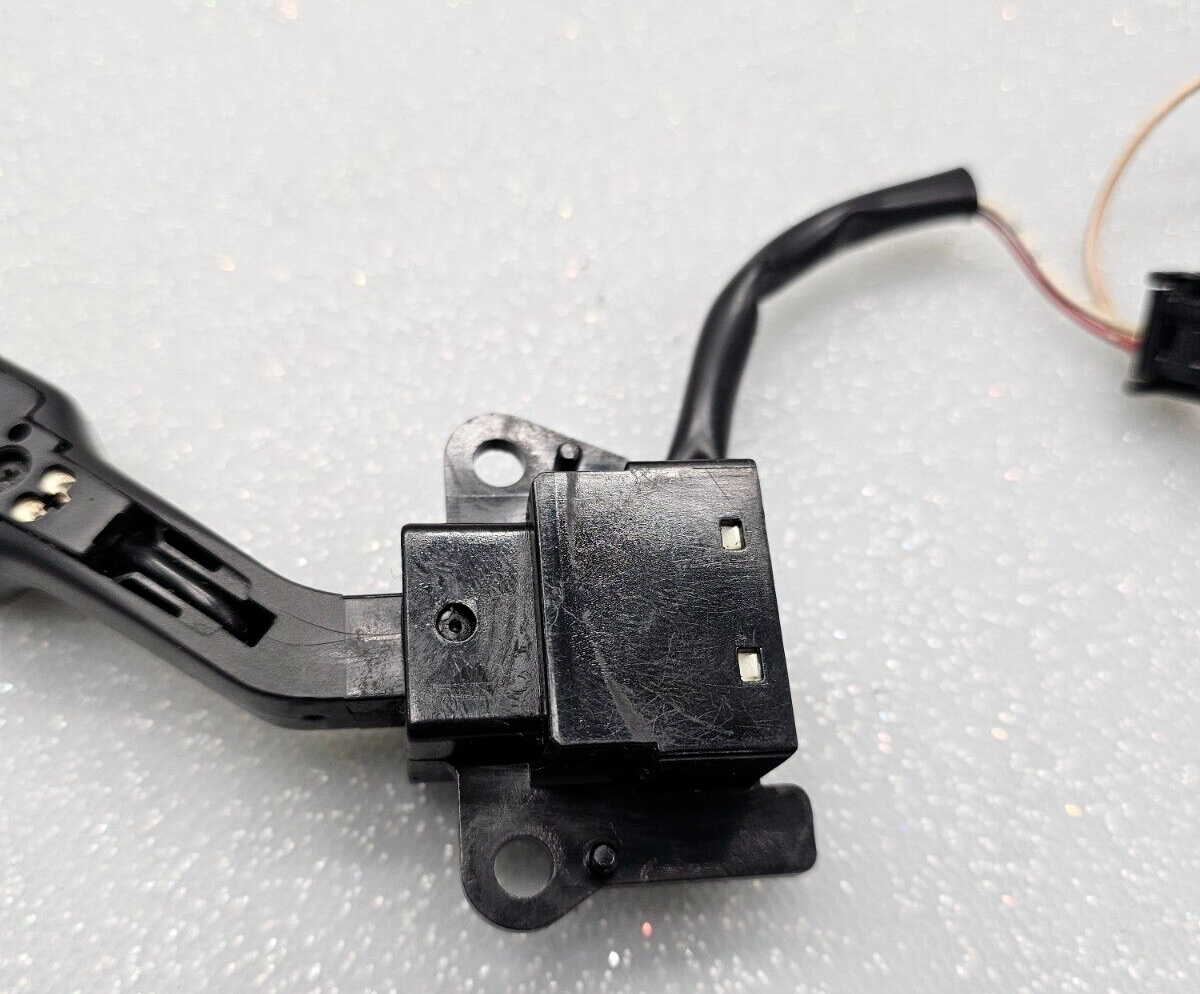 🔥03-08 Toyota Corolla Matrix Vibe Steering Wheel Cruise control Switch Assembly