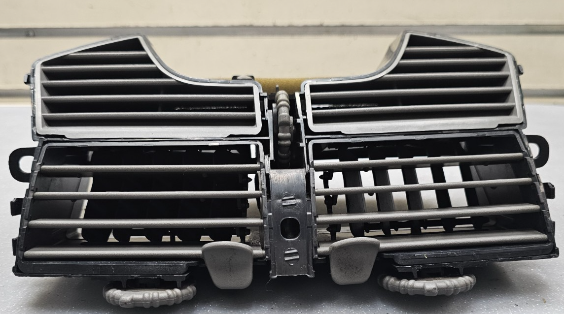 🔥08-12 Chevrolet Malibu Center Dash Double Air Vent Heater Conditioning GRAY