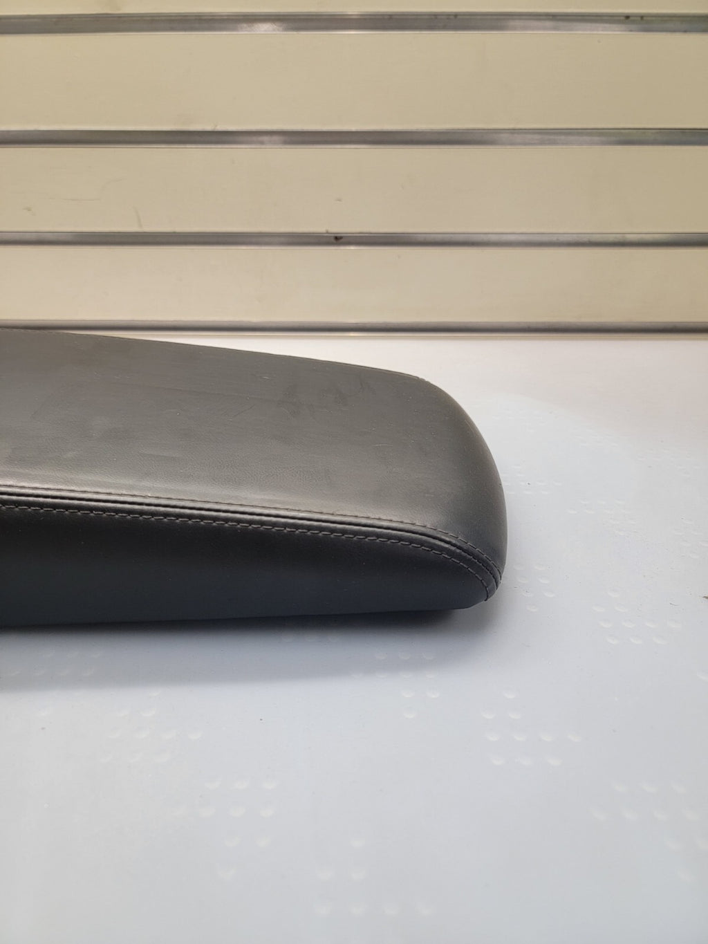 🔥2008-2010 Dodge Charger Armrest Console Lid Leather Assembly Storage BLACK
