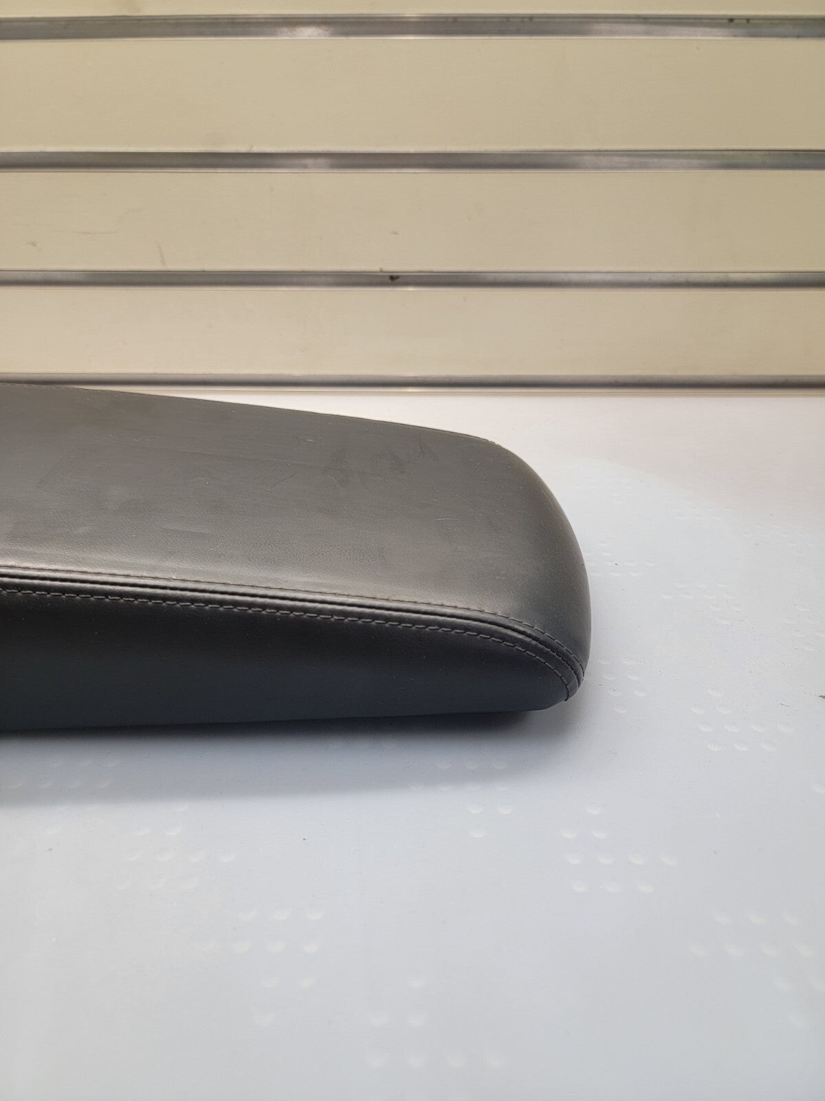 🔥2008-2010 Dodge Charger Armrest Console Lid Leather Assembly Storage BLACK