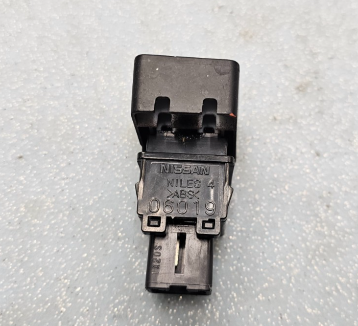 🔥07-21 VERSA NV 200 Hazard Light Emergency Flasher Switch Hatchback BLACK OEM