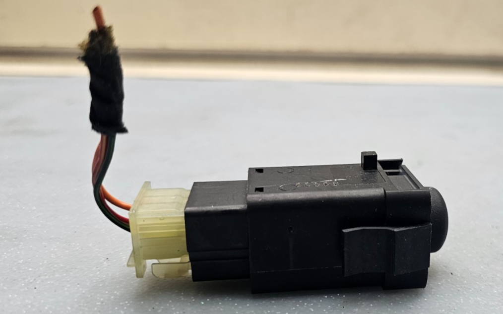 🔥98-02 Concorde 300M LHS Intrepid Mopar Switch Traction Control Assembly black