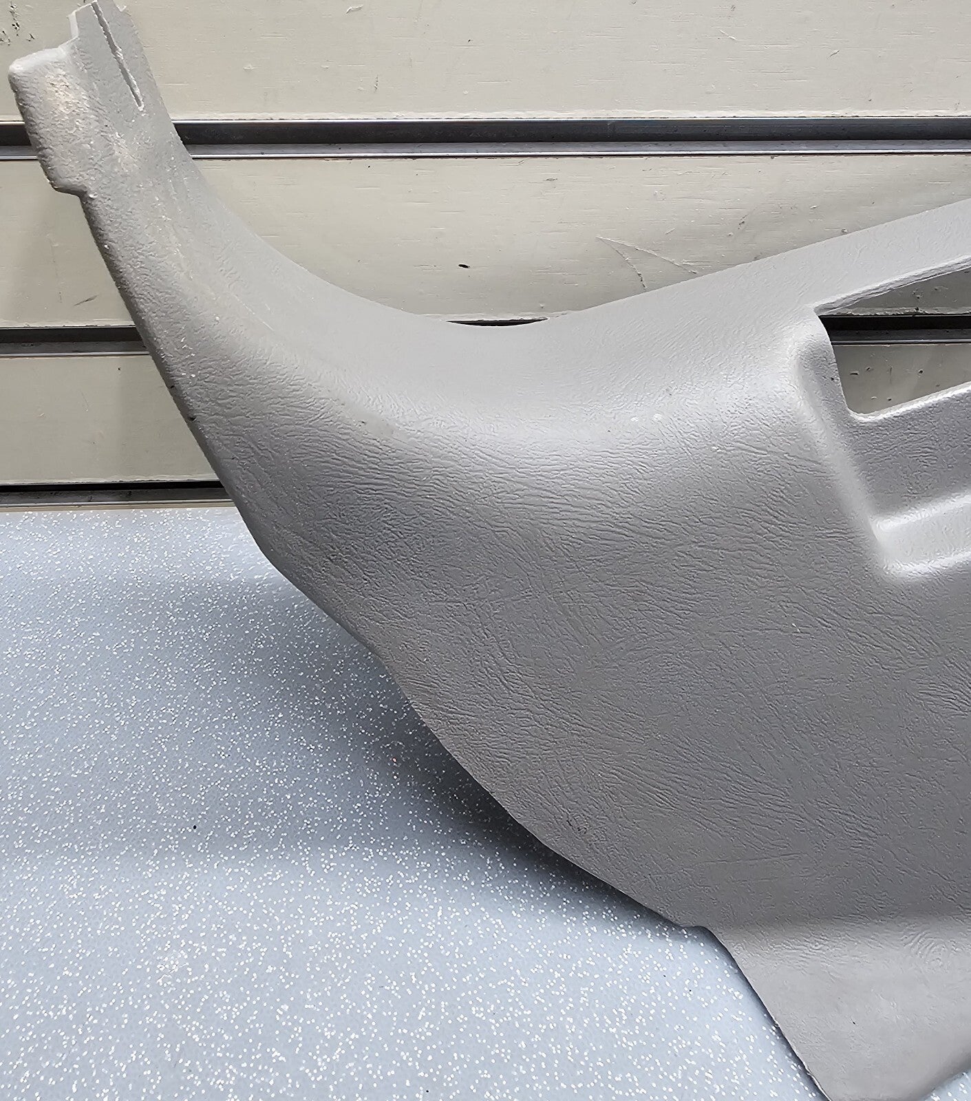 🔥99-06 SILVERADO SIERRA LEFT DRIVERSIDE KICK LOWER TRIM PANEL HOOD PROP LT GREY