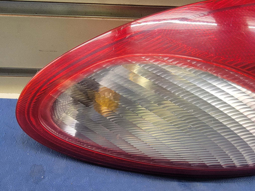 🔥06-10 Chrysler PT Cruiser Trunk Lid Passenger Right Tail Light Lamp Assembly