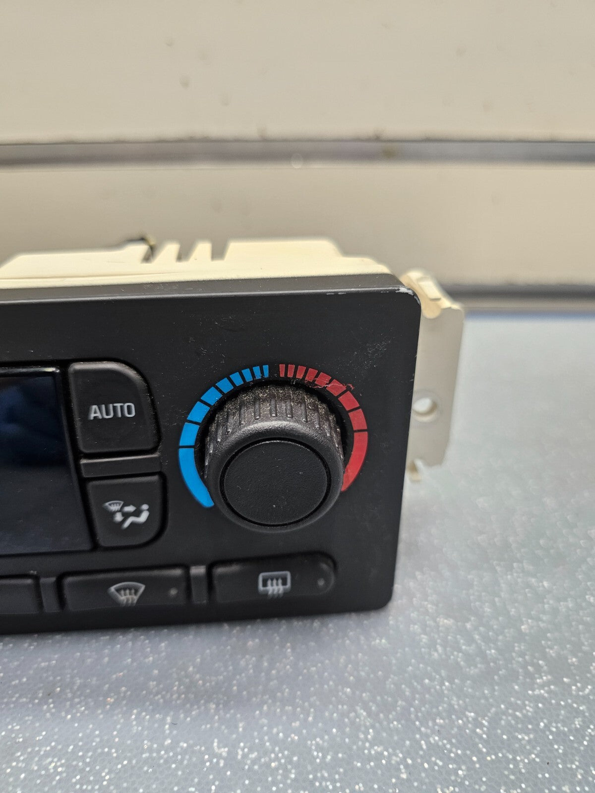 03-09 chevy Silverado SIERRA TRAILBLAZER DASH Heater A/C Climate Control DIGITAL