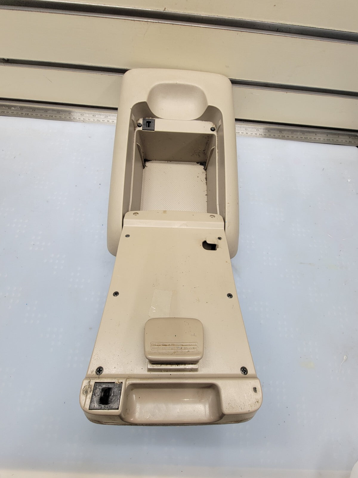 🔥 2004-2010 Toyota Sienna Center Console Lid Armrest Arm Rest Cover Tan
