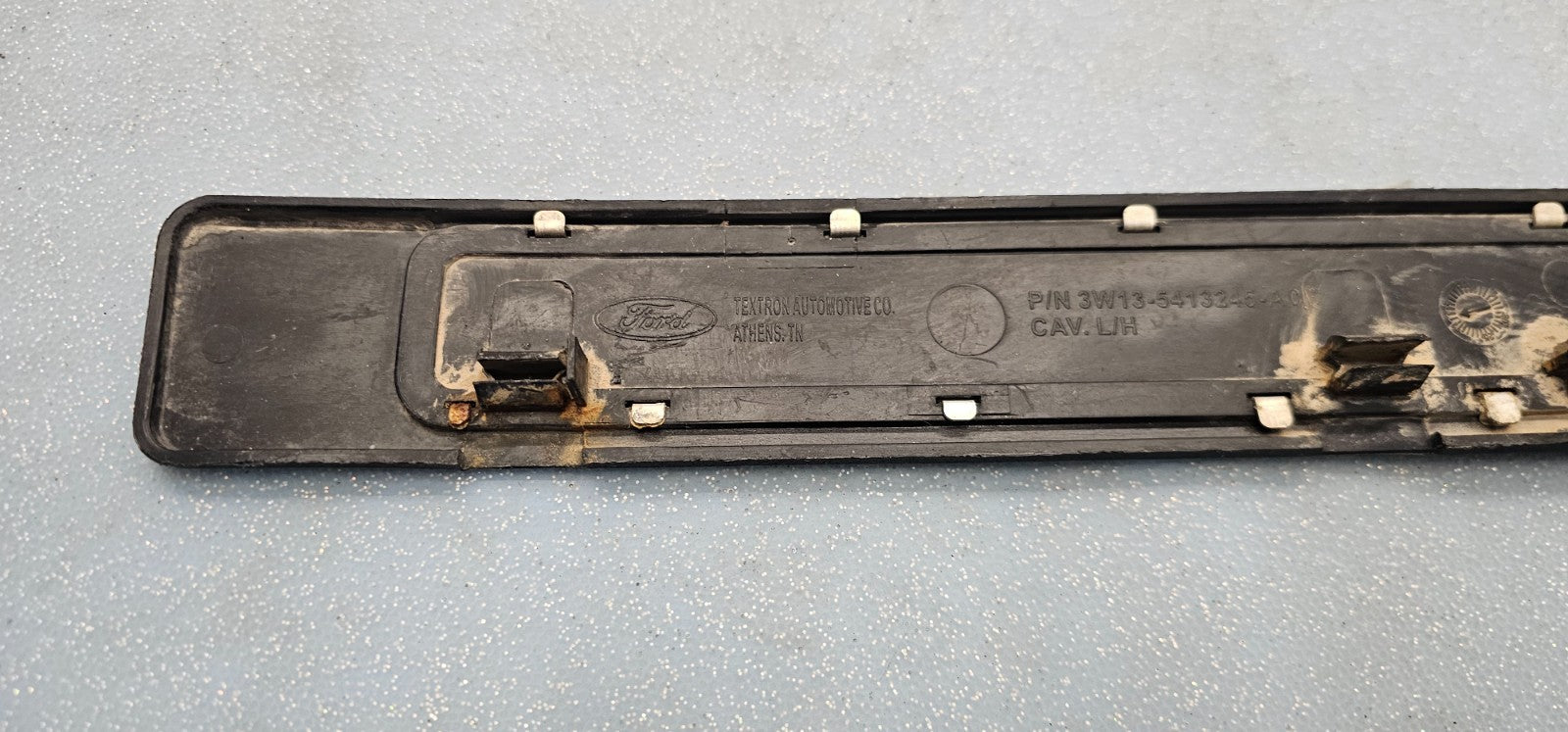🔥2003-2011 Lincoln Town Car OEM Genuine Interior Trim Door Sill Plate