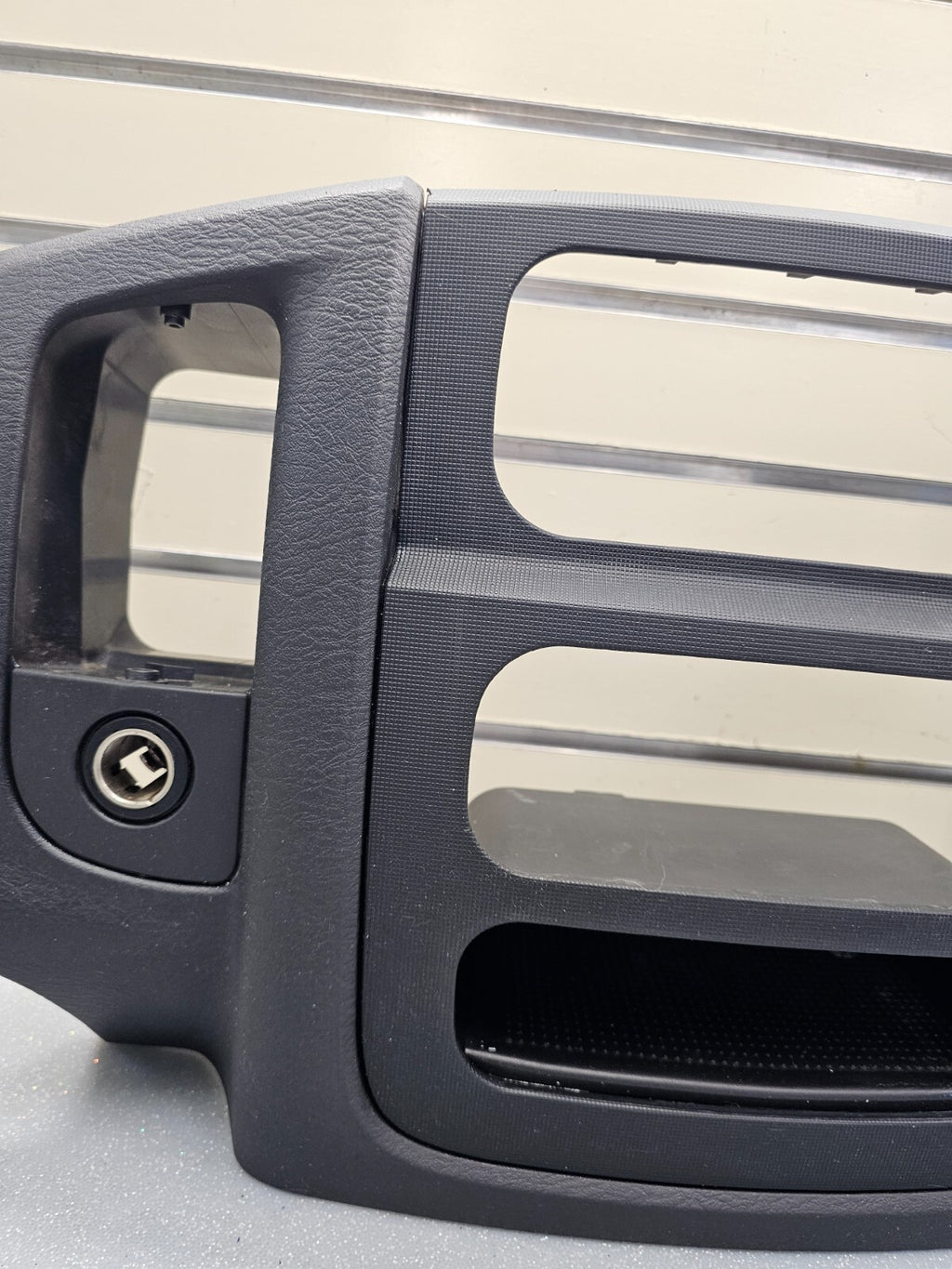🔥02-05 Dodge RAM Dash RADIO SUUROUND Bezel Climate Trim Panel Storage Black B10