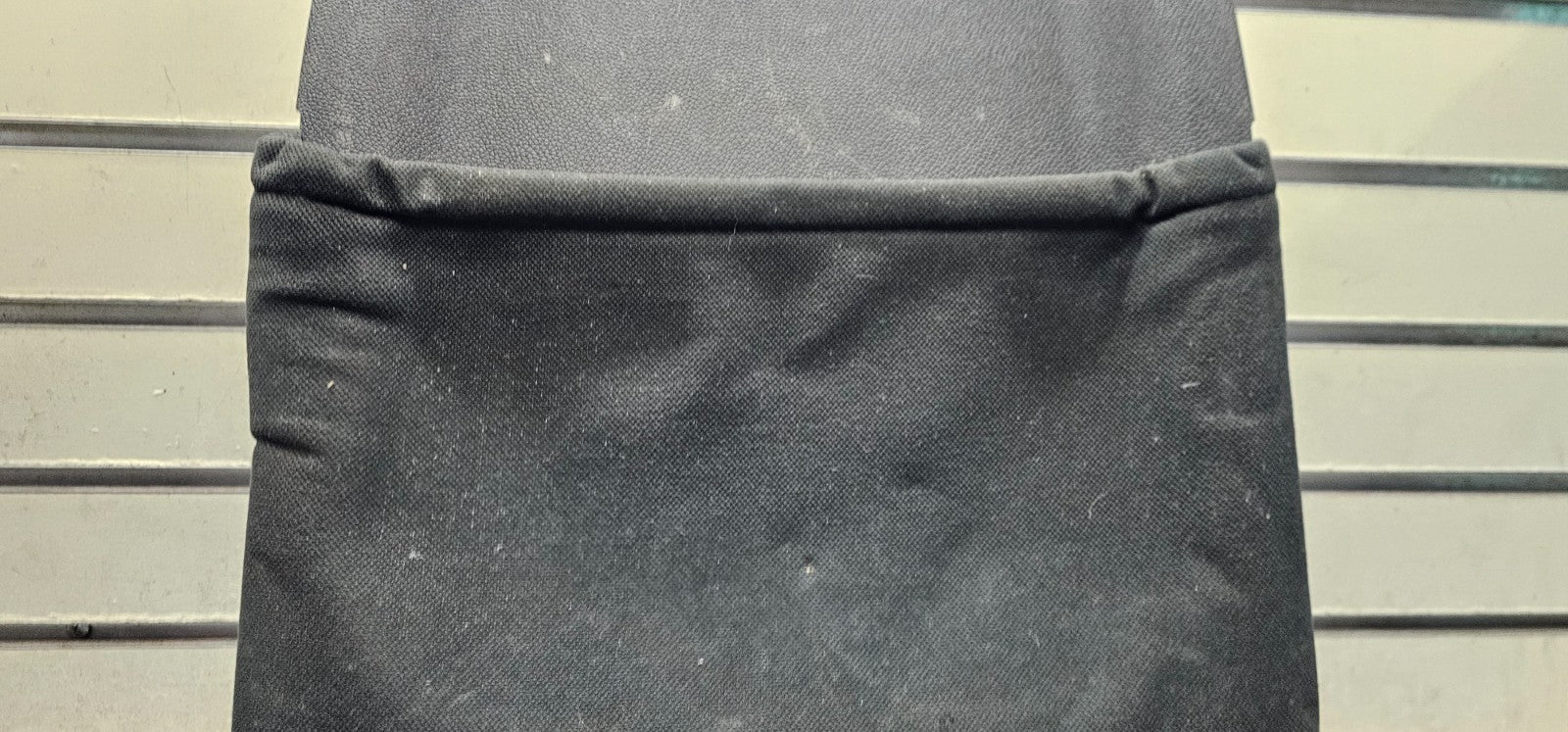 🔥07-13 Yukon Tahoe Suburban Front Right Passenger Seat Back Panel Cover Black