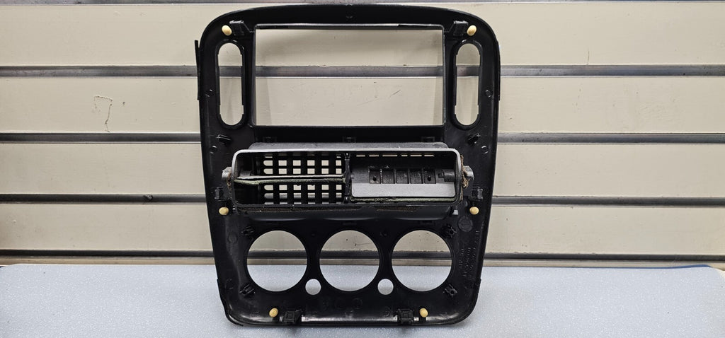 🔥02-05 EXPLORER RADIO AUDIO CLIMATE CONTROL BEZEL TRIM INSTRUMENT PANEL Black