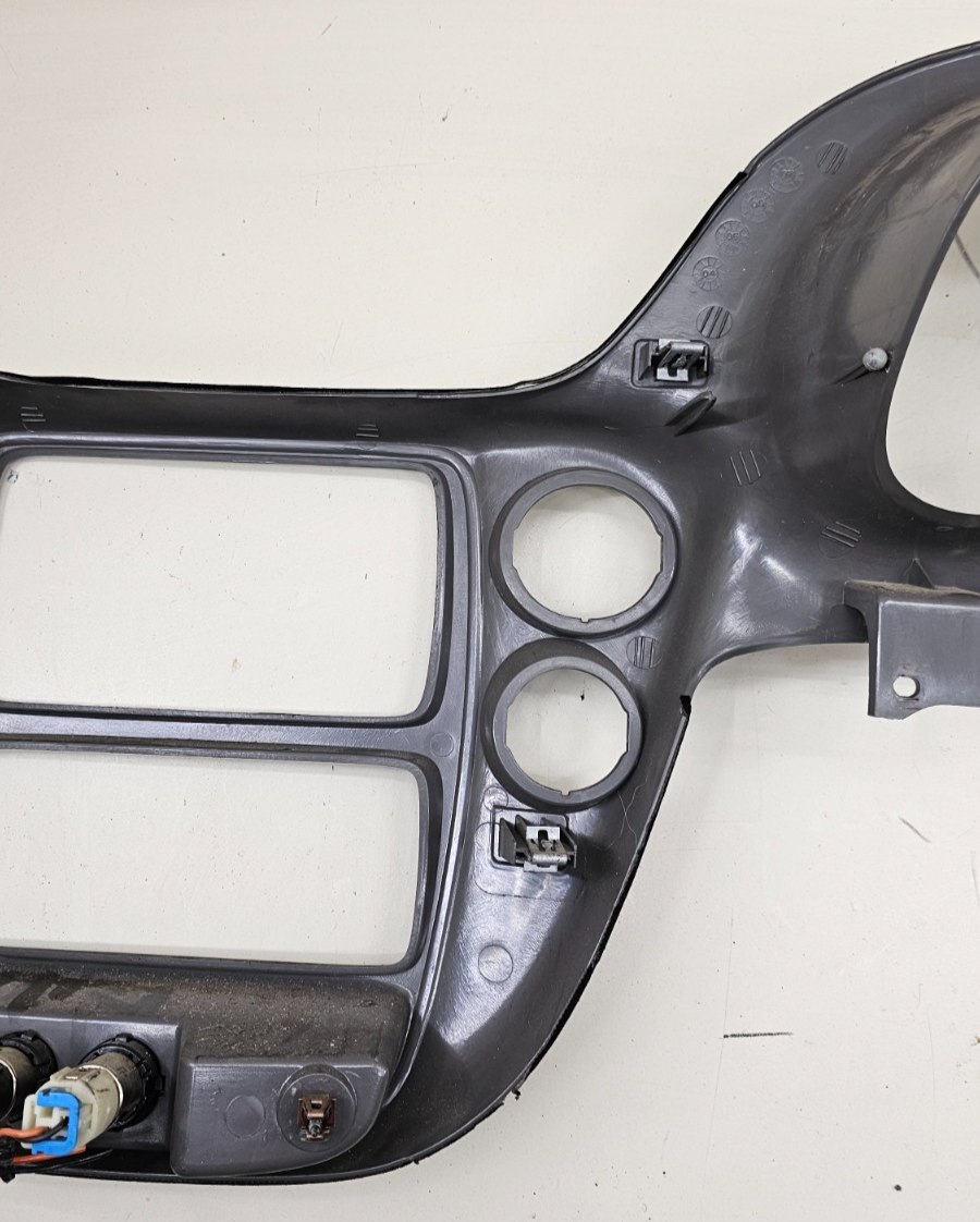 02-09 Trailblazer Dash Instrument Cluster Speedometer Bezel Trim Panel Gray C10