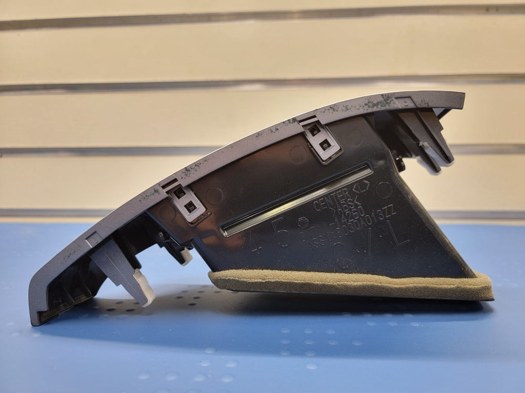 2007-2010 Mitsubishi Outlander Center Left Inner Side Dash Air Vent