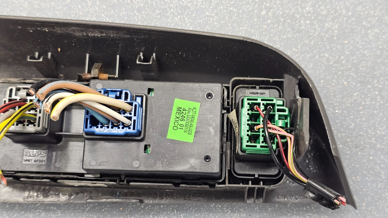 🔥02-05 Explorer Front Left Driver Master Power Door Window Control Switch Black