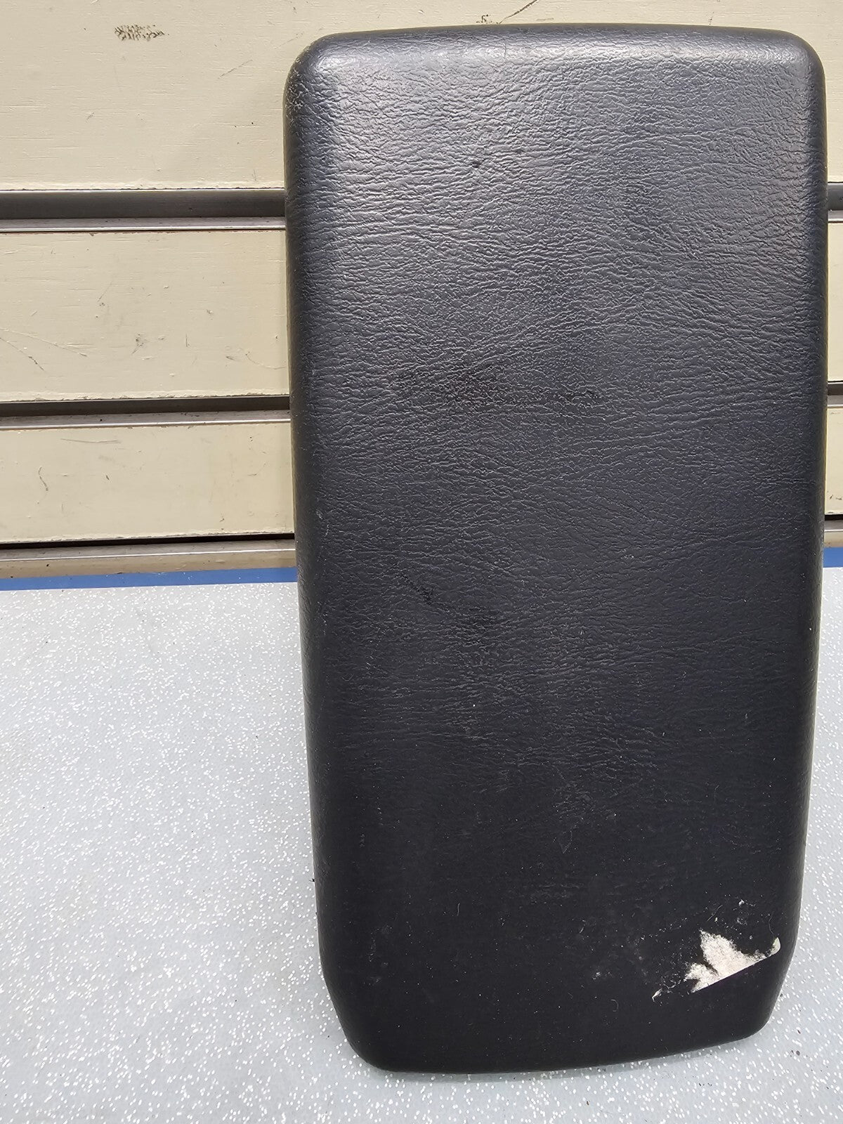 🔥03-08 Subaru Forester Center Console Arm Rest Lid Storage Cover Assembly Black