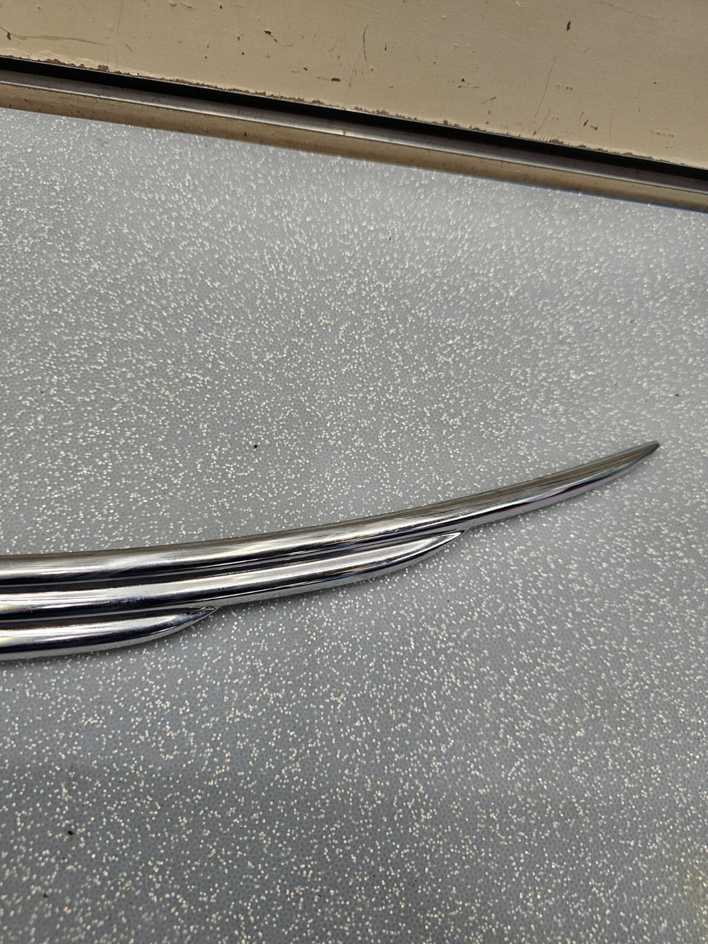 🔥01-05 Chrysler PT Cruiser Front Hood Wing Badge Emblem Symbol SCRIPT NAMEPLATE