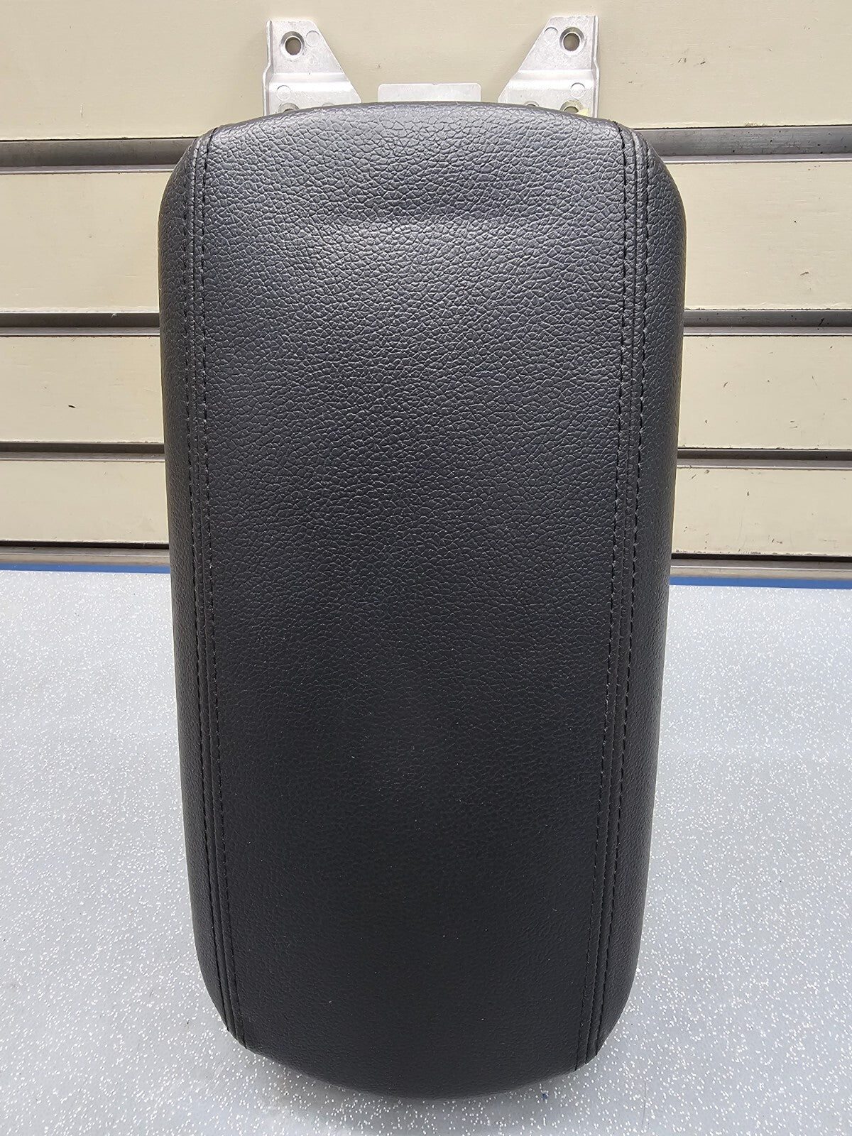 🔥14-16 Kia Forte Koup Center Console Leather Lid Armrest Storage Assembly Black