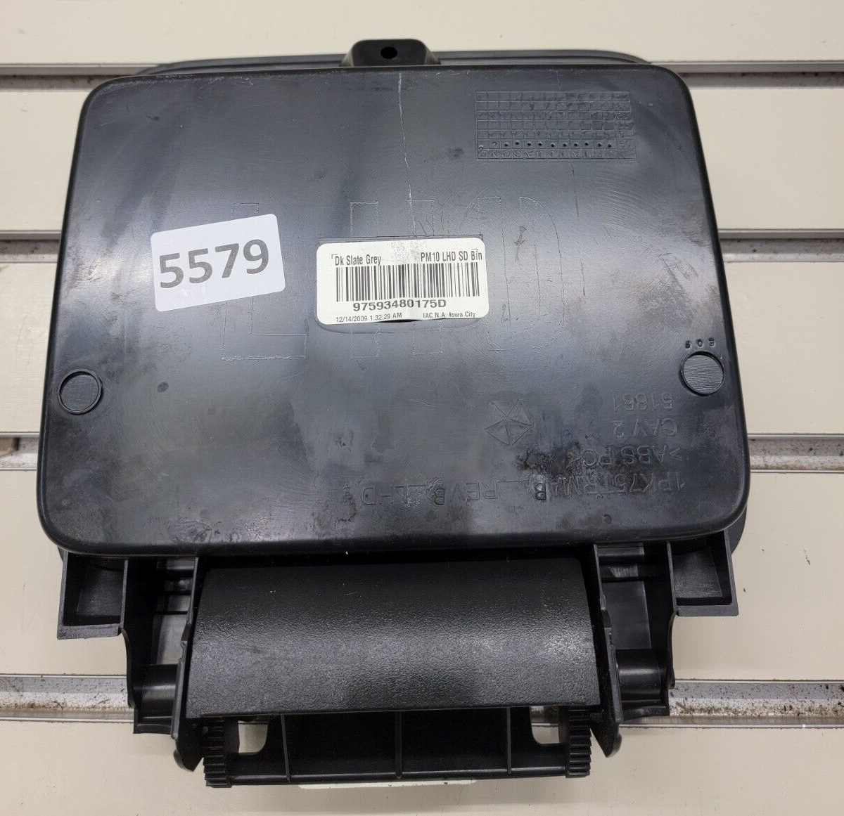 10-12 Dodge Caliber Center Dash Upper Storage Compartment Cubby Bin Unit OEM