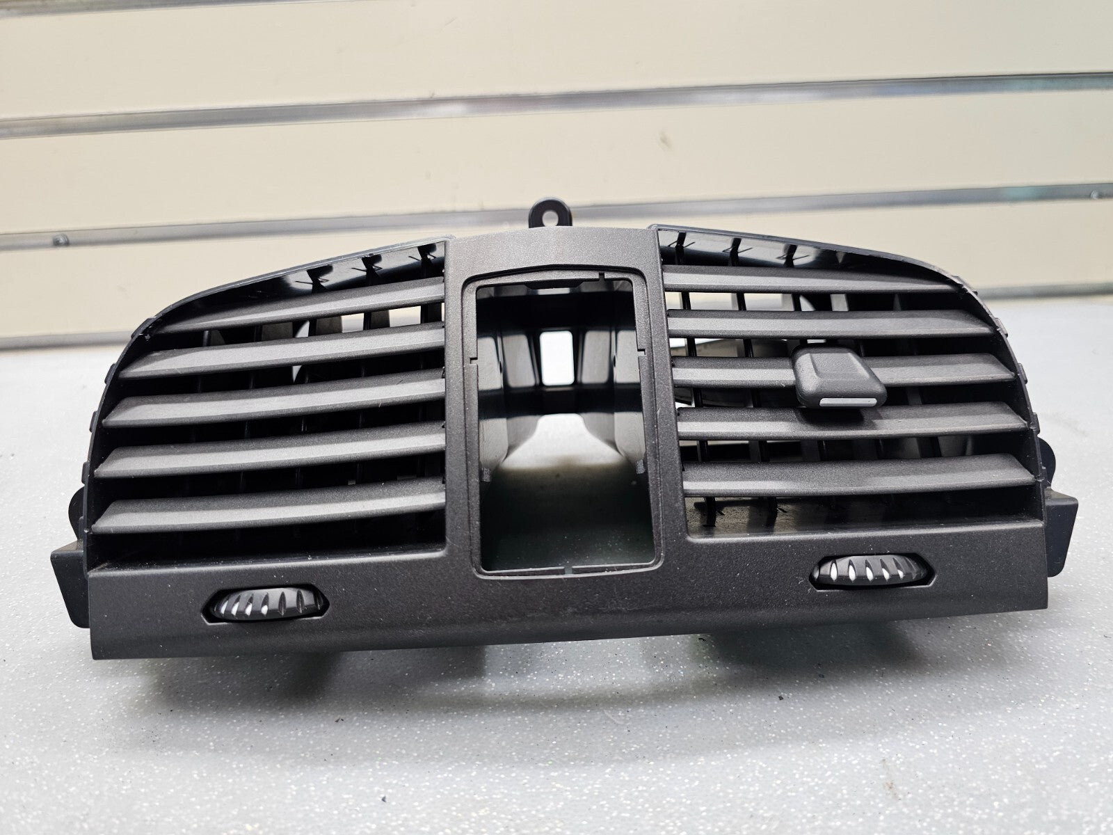 🔥07-09 Cadillac SRX Center Dash A/C Heater Air Vent Assembly Chrome Trim OEM