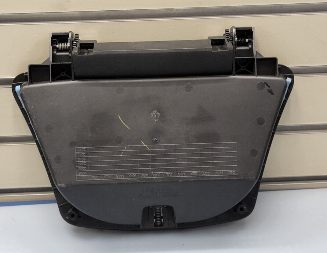 2008-2012 Chevrolet Malibu  DASH CENTER CUBBY BIN COMPARTMENT Storage Bin BLACK