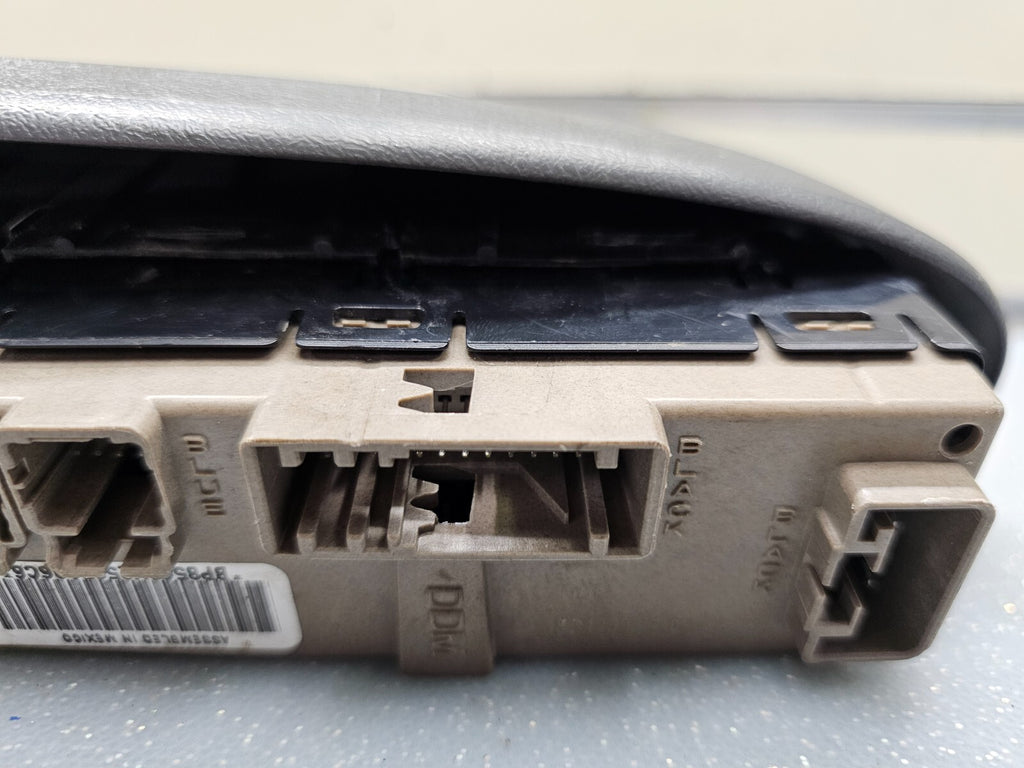 03-06 Silverado Sierra Power Front Driver Window Control Switch Assembly WS4