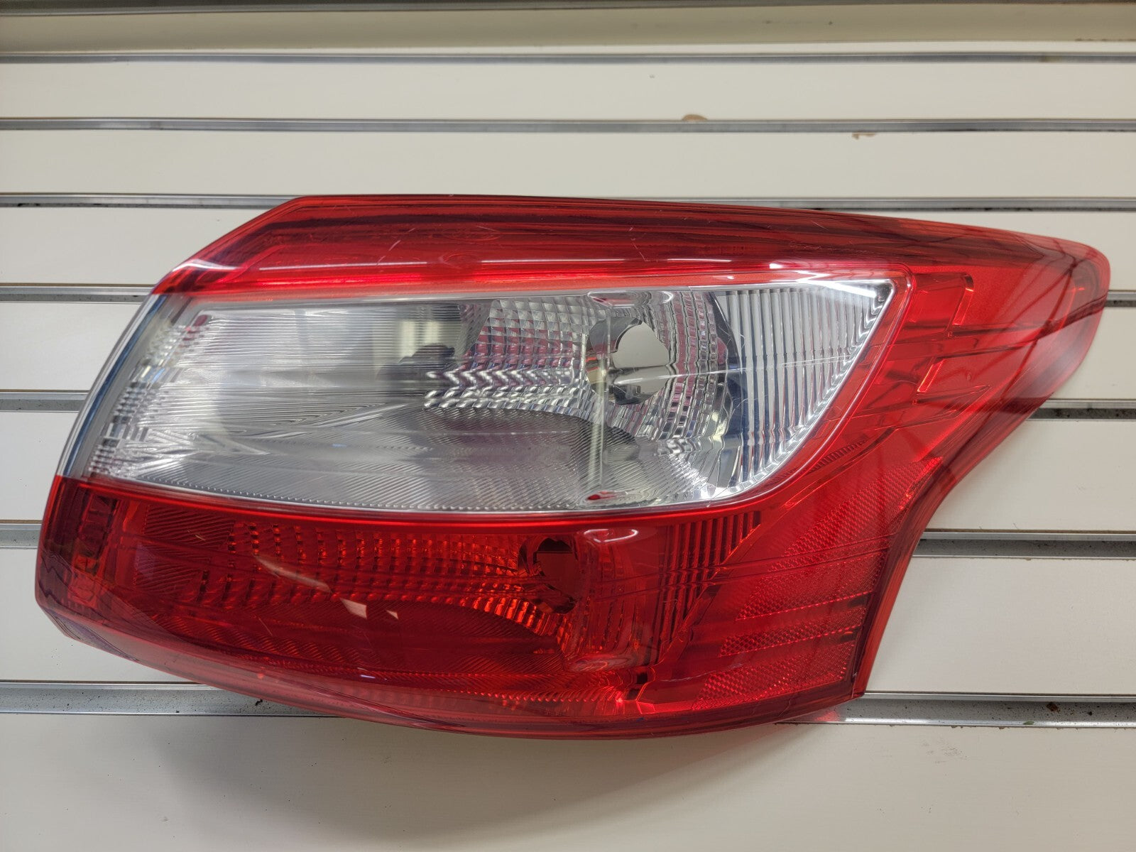 🔥12-14 Ford Focus Sedan Tail Light Lamp Right Passenger Assembly Chrome OEM