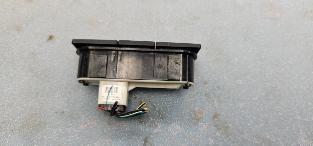 🔥06-09 FUSION MERCURY MILAN CENTER DASH HAZARD BUTTON SWITCH PASS RADIO BEZEL